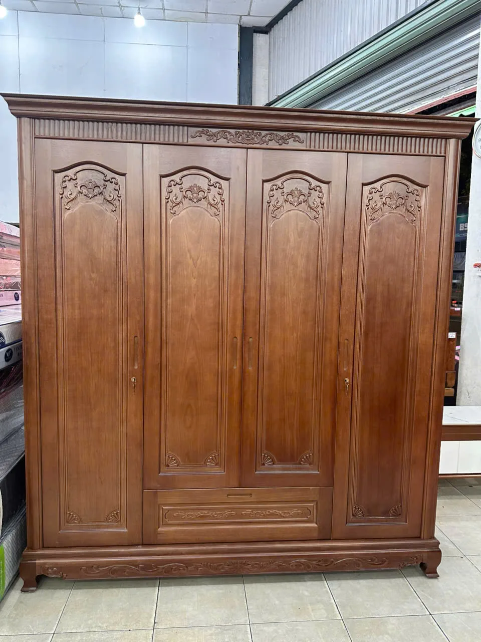 Tủ gỗ đan phượng cao cấp 