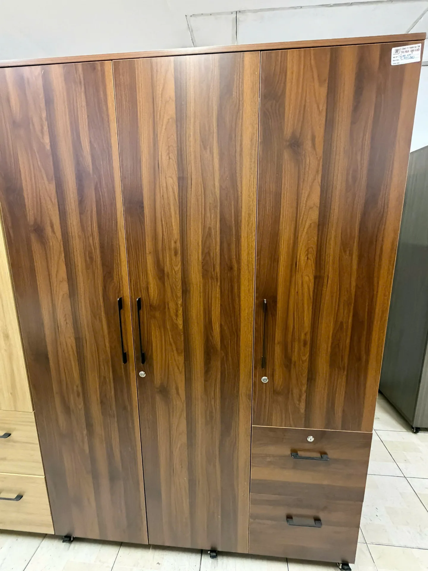 Tủ gỗ MDF 1m8